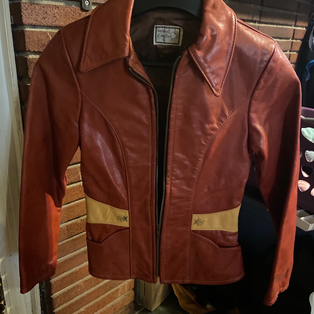 Vintage late 60s Natural Comfort Hand painted leather jacket!!!!!